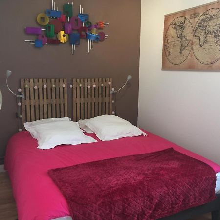 L Auberge Du Lion D Or Nanteuil-sur-Marne Luaran gambar