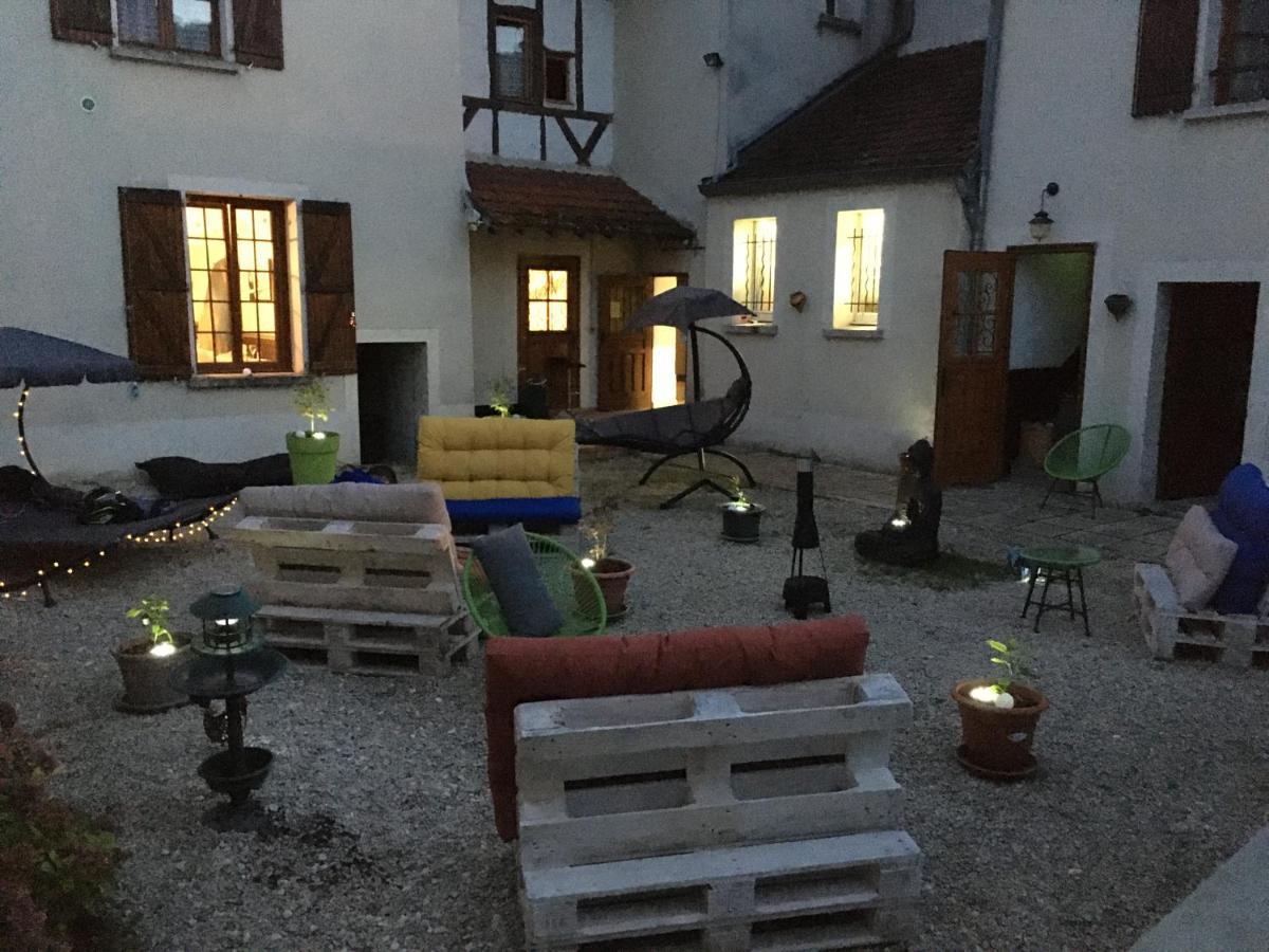 L Auberge Du Lion D Or Nanteuil-sur-Marne Luaran gambar