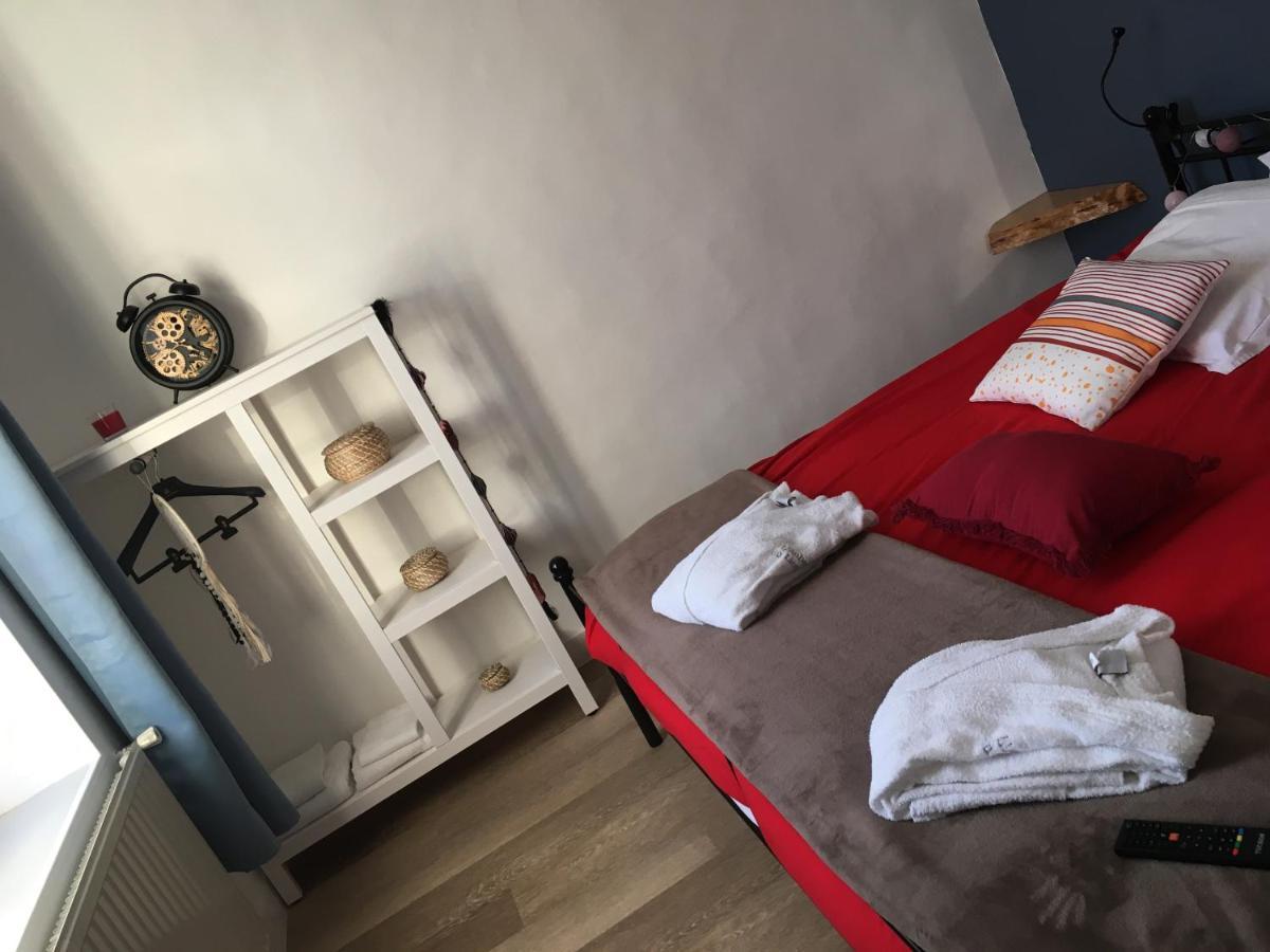 L Auberge Du Lion D Or Nanteuil-sur-Marne Luaran gambar
